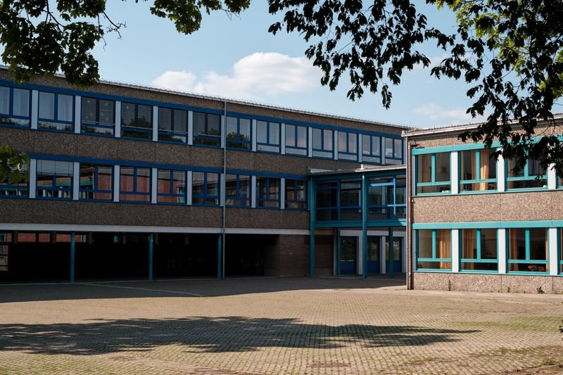 Civic institutional building